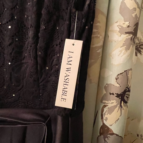 Shelby nights women’s long black lace dress size 14 - Picture 4 of 4